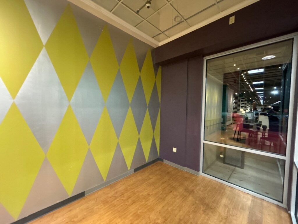 Wall painted with diamond pattern
