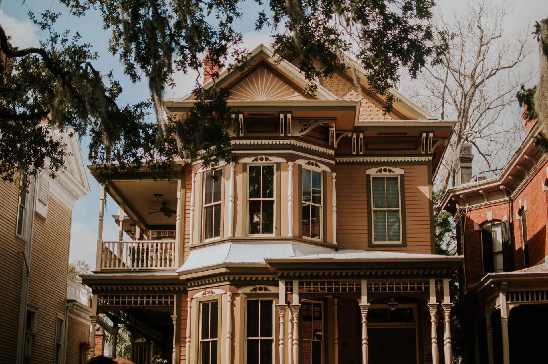 home-exterior-victorian A victorian style house in a city